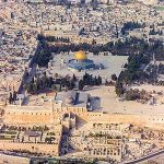 Aerial photo of the Temple Mount in Jerusalem. Photo by Andrew Shiva via Wikimedia Commons.